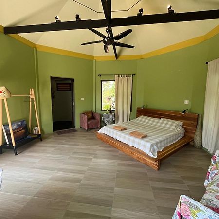 رايونغ Navari Homestay المظهر الخارجي الصورة